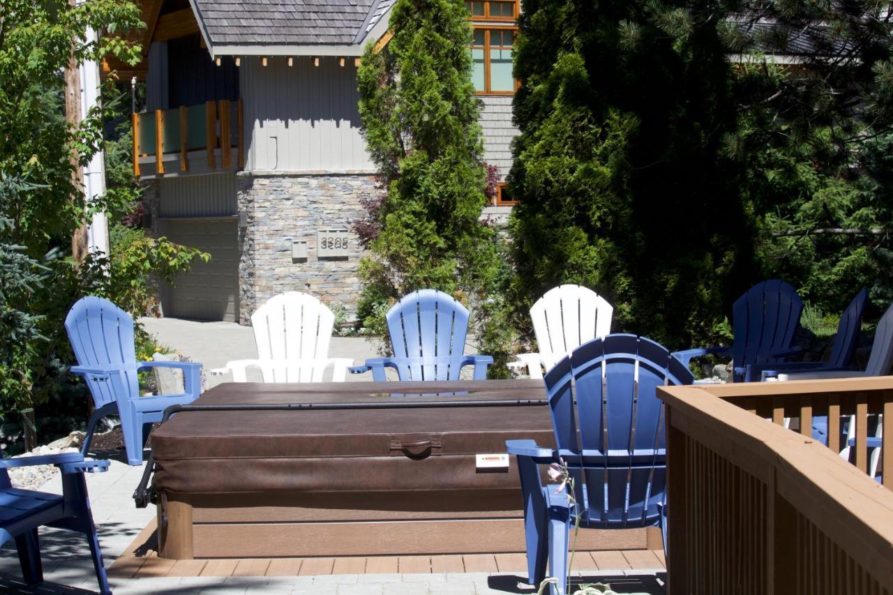 فيلا Whistler Alpine Chalet Retreat & Wellness المظهر الخارجي الصورة