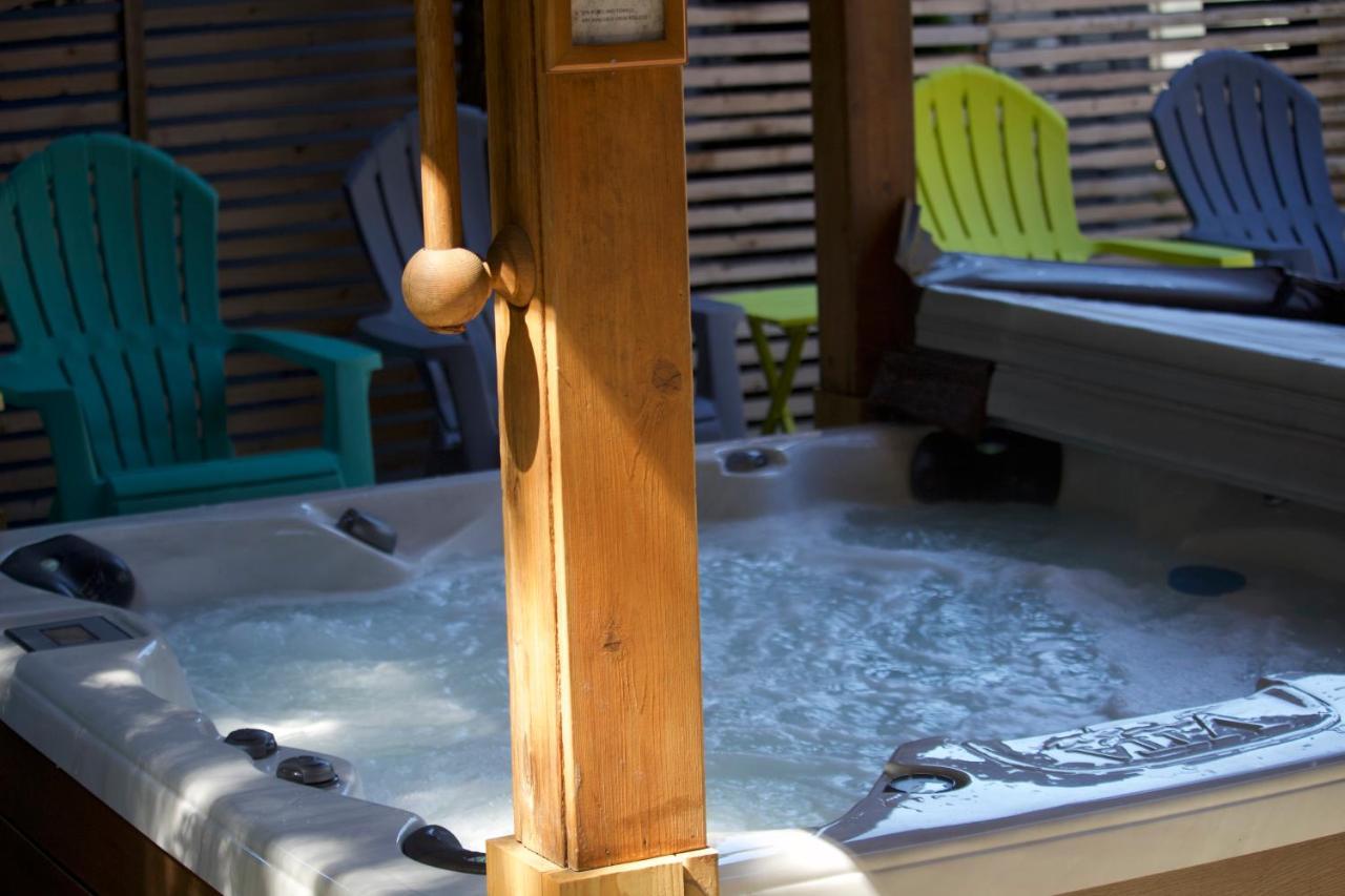 فيلا Whistler Alpine Chalet Retreat & Wellness المظهر الخارجي الصورة