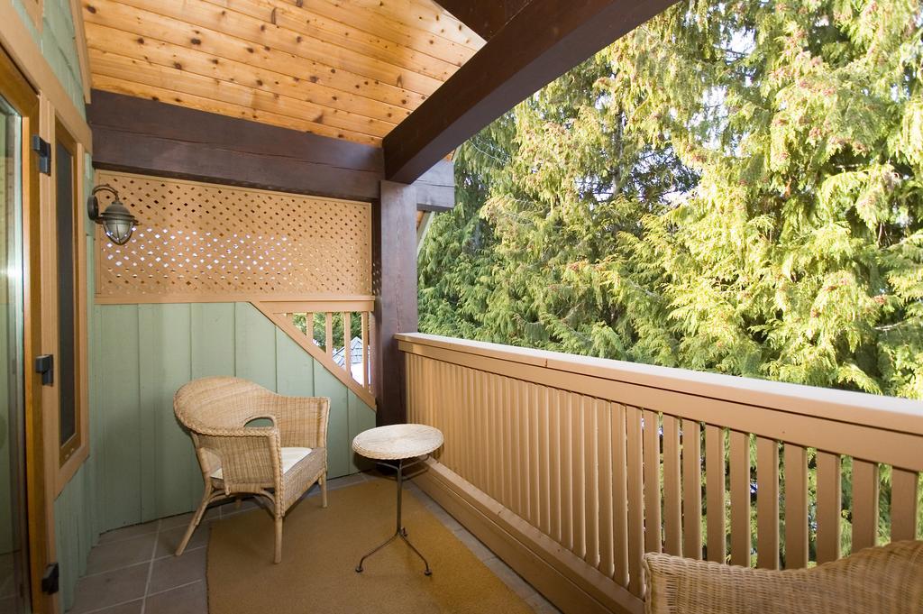 فيلا Whistler Alpine Chalet Retreat & Wellness المظهر الخارجي الصورة